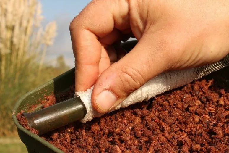 Korda Long Chuck Funnel Web System (7m) - Pva mesh & refills 3 Korda Long Chuck Funnel Web System (7m) - Pva mesh & refills - Image 3