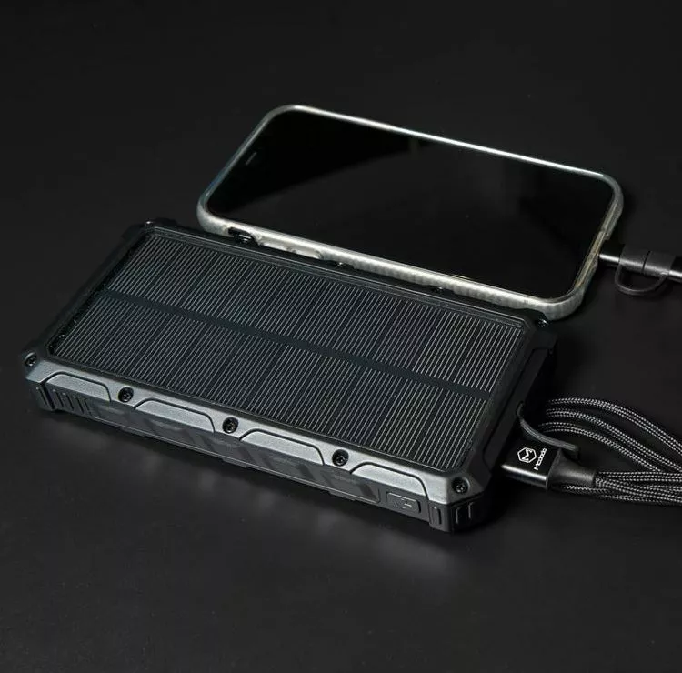 Wolf International Wolf SPB-16 Solar Powerbank - Powerbanks & electrical accessories 2 Wolf International Wolf SPB-16 Solar Powerbank - Powerbanks & electrical accessories - Image 2